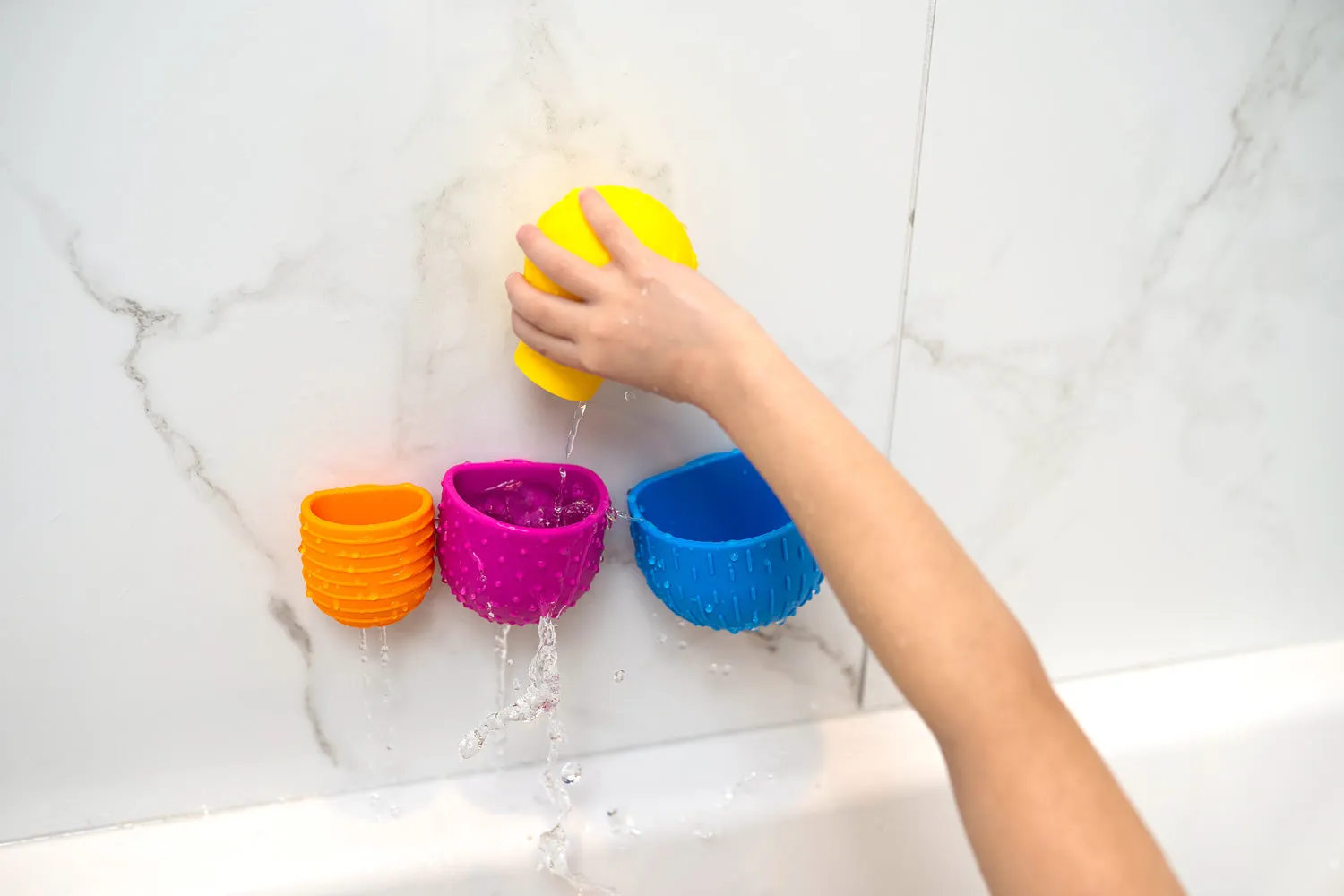 Oomplz: Drip Drop Suction Cups